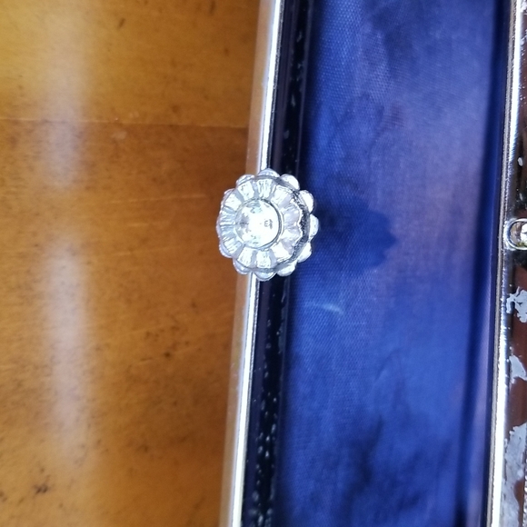 Silver Purse - Picture 3 of 16